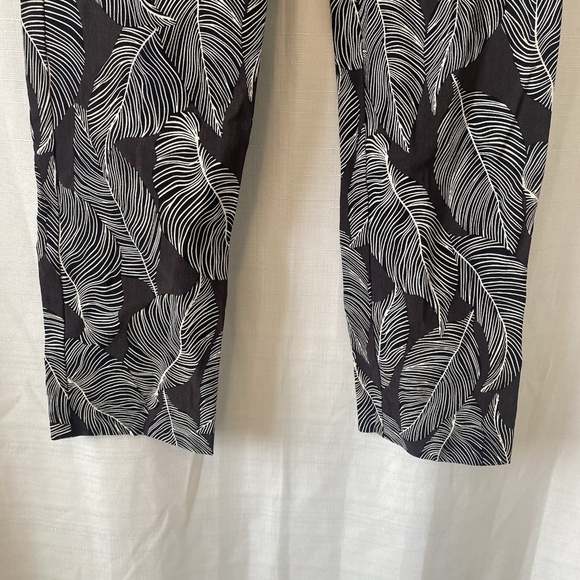 Krazy Larry Pull-On Ankle Pants - Black Feather Size 8 $135 - Picture 3 of 11